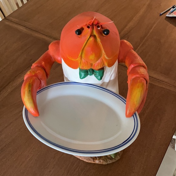 Lobster Butler Serving Statue - Picture 5 of 6